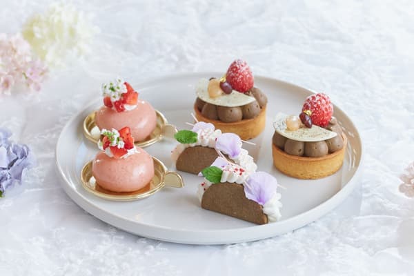 Middle tier sweets on the afternoon tea stand