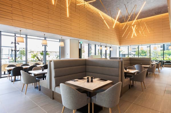 Hotel Metropolitan Kawasaki restaurant interior