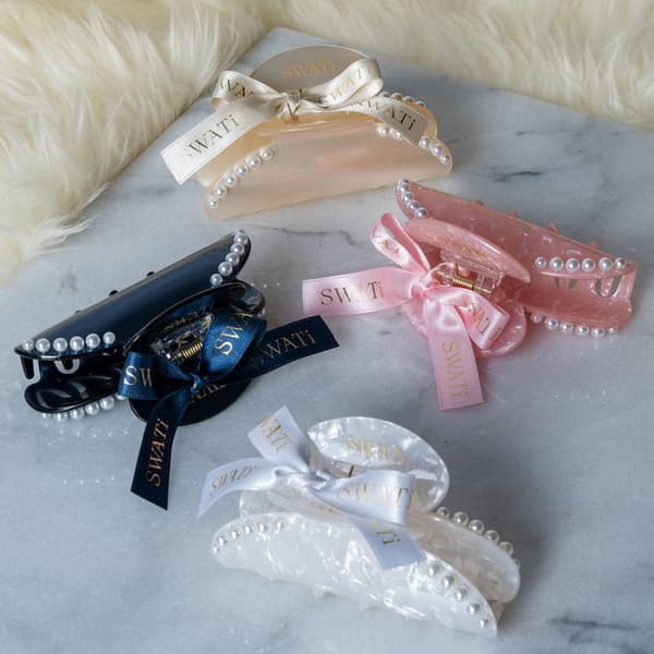 Product arrangement showing all color variations