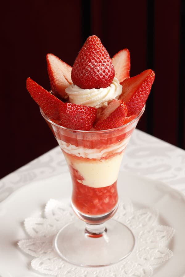 Parfait de fresa Nouhime de la prefectura de Gifu