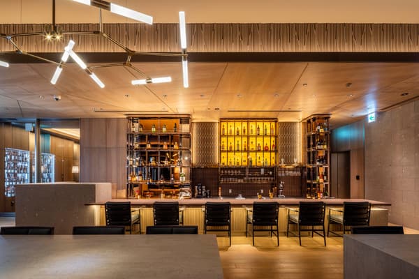 MoonLight Hokkaido Bistro & Bar dining room