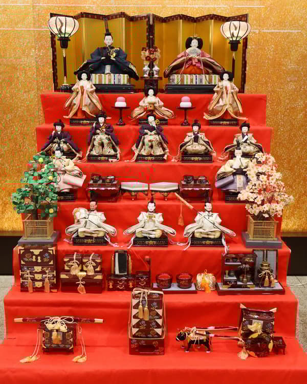 Hotel lobby displaying hina dolls