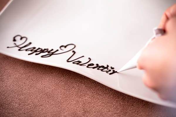 Chocolate message plate service