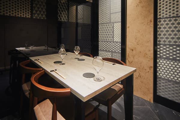 Interior counter seating at Ginza Yazaemon