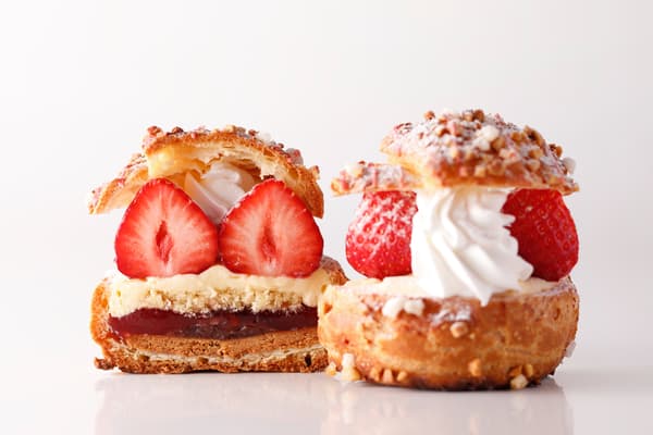 Super Amaou Cream Puff - ¥1,728 (takeout price)