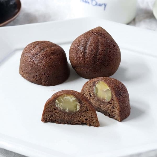 Adachi Otoe Kurikoi Financier Chocolat