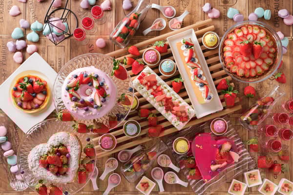 酒店自制草莓甜点丰富多样