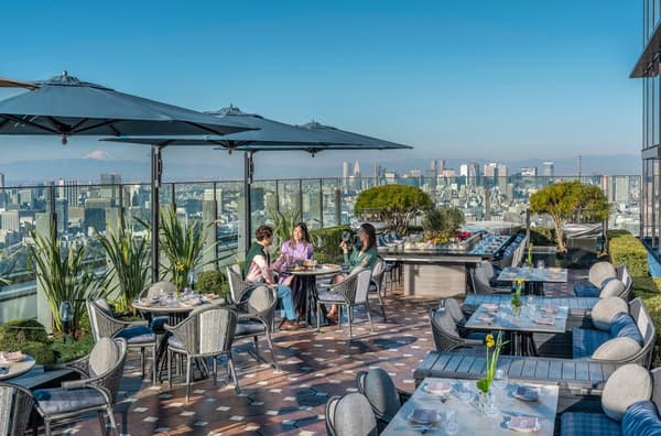 Vista de la terraza PIGNETO desde el piso superior del hotel