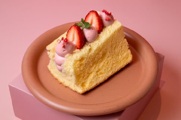 草莓鮮奶油戚風蛋糕
