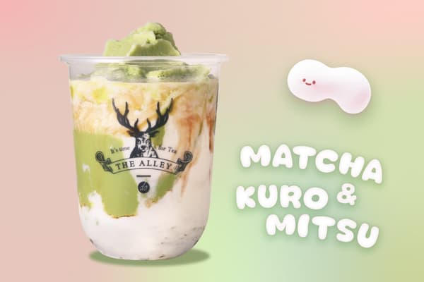 MOCHI Matcha & Kuromitsu Smoothie