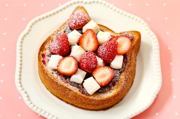 Neko Neko Shokupan Condensed Milk Strawberry detailed view