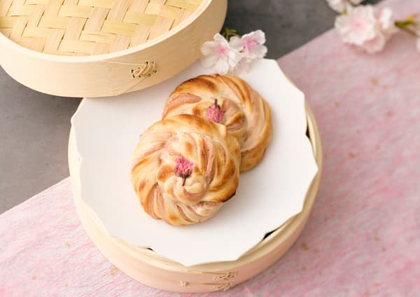 Comme'N TOKYO Sakura Anpan