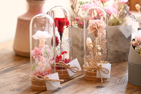 Red / Milky White / Champagne – ¥3,960 (tax included)