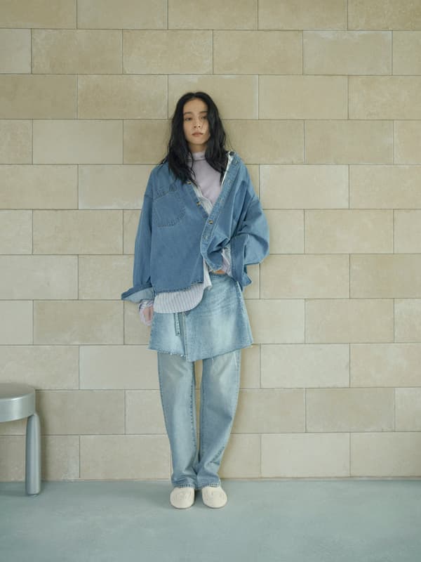 Pocket Design Denim Shirt & Sheer Velour High Neck Long Sleeve Tee & High Waist Roll-Up Denim