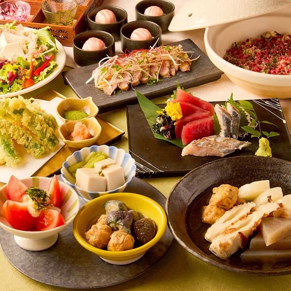 Kursus Fushimi Inari – Menampilkan oden gaya Kyoto dan hidangan yang disiapkan dengan cermat lainnya