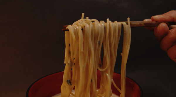 All-you-can-eat ramen made from 100% seafood broth using that day's fish scraps