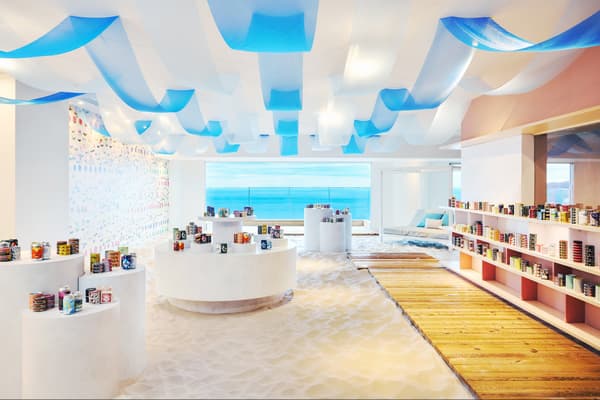 Space decorated with a wide variety of canned goods