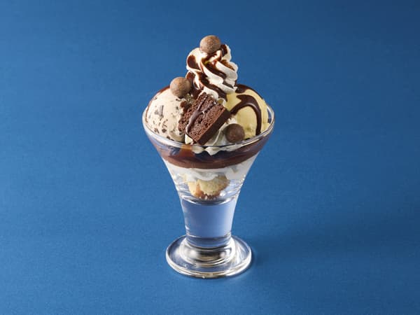 Mini Cookie & Cream Parfait