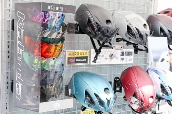 최신 모델의 기능을 확인하고 제조업체 직원의 조언을 받아 자신에게 맞는 옵션을 선택하세요