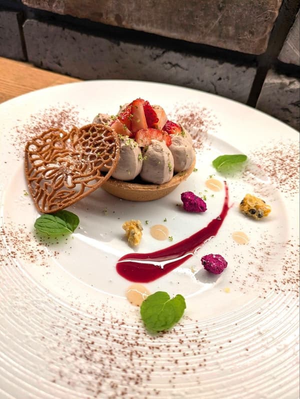 Perfect for Valentine's and White Day dinners with their sweet and charming appearance