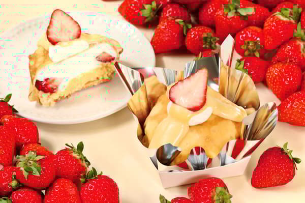 Strawberry Crepe Wrap