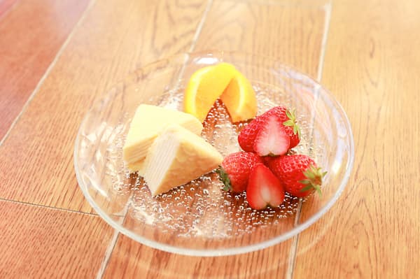 Nivel superior: Dulces y fruta de temporada cortada