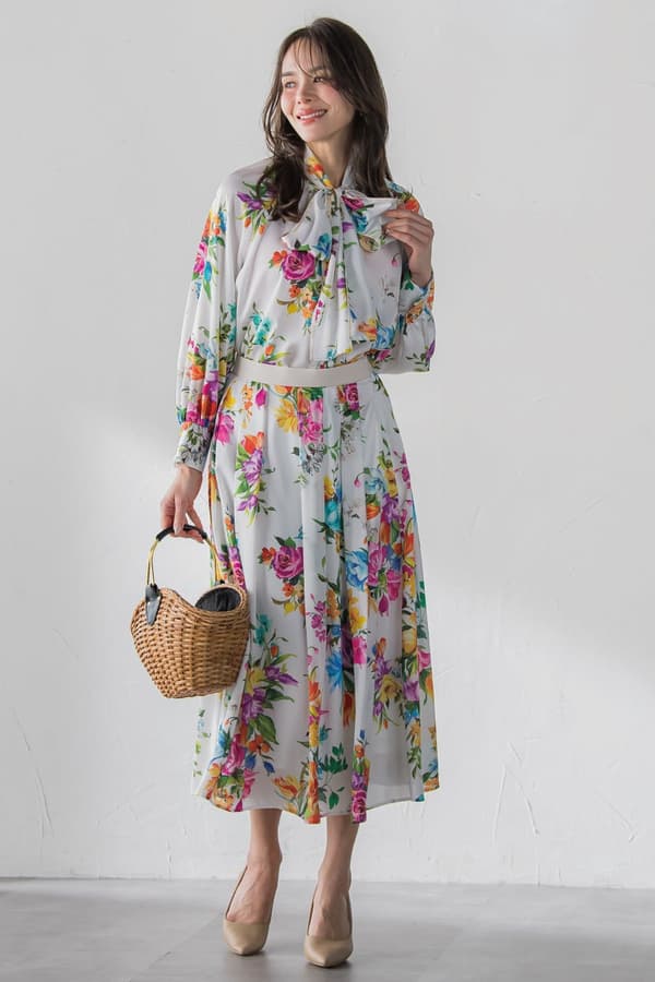 Blouse and skirt coordinate