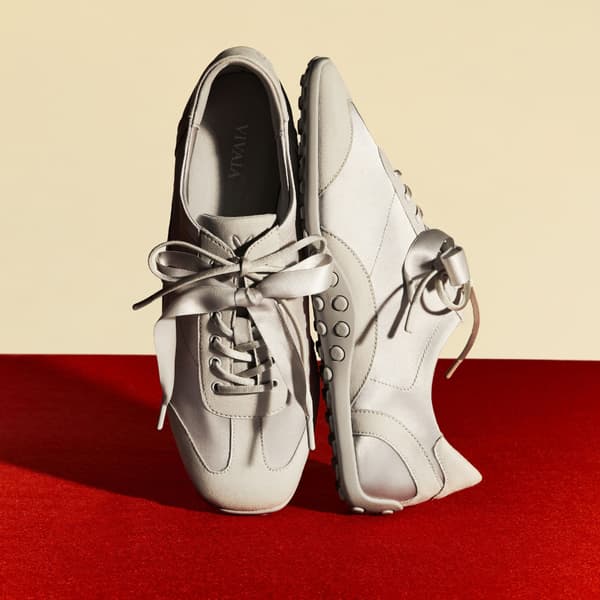 Carol in Grey Silver