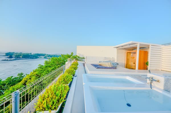 THE HOUSE Koajiro marina suite's Rooftop Lounge