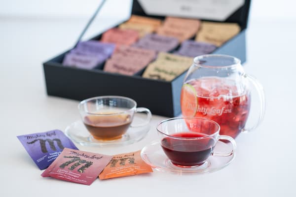 From nine flavored teas to café selections, an abundant drink menu for a refined tea time