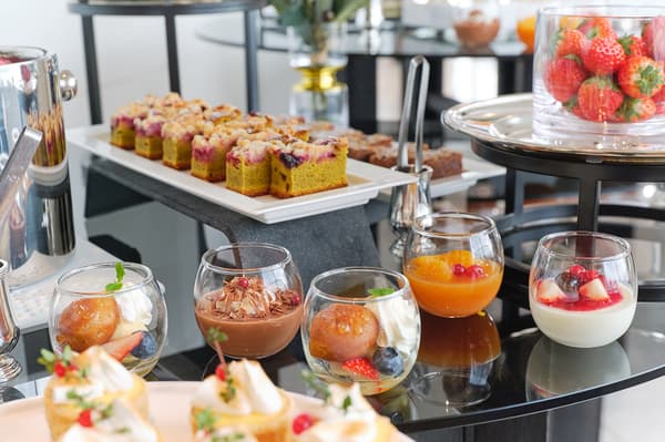 4가지 종류의 글라스 디저트