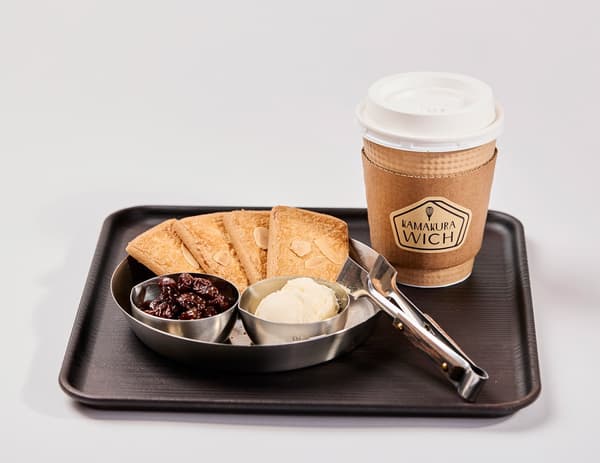 800日元（含税）