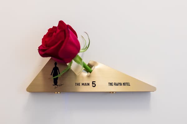 Room tag inspired by a scene from City Lights