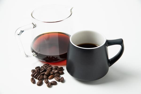 Semua kopi dipanggang sendiri di dalam kafe menggunakan mesin pemanggang kopi milik kafe; sekitar sepuluh varietas biji kopi tersedia setiap saat, mulai dari yang dipanggang gelap hingga terang