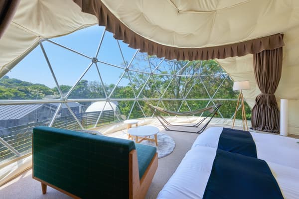 เต็นท์โดมที่กว้างขวางและสะดวกสบาย