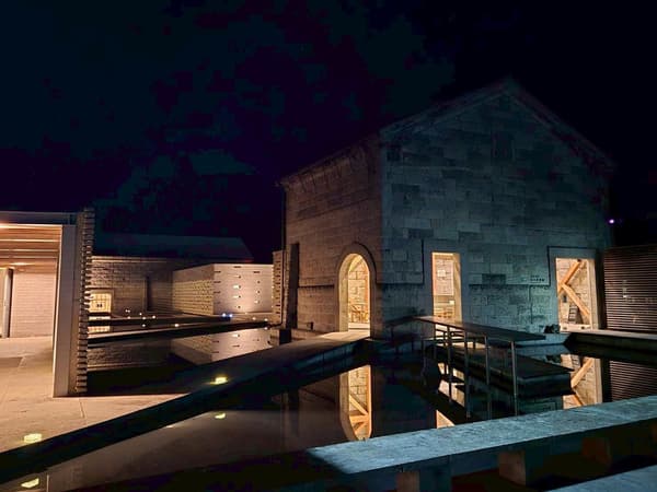 夜晚的那须芦野石材博物馆