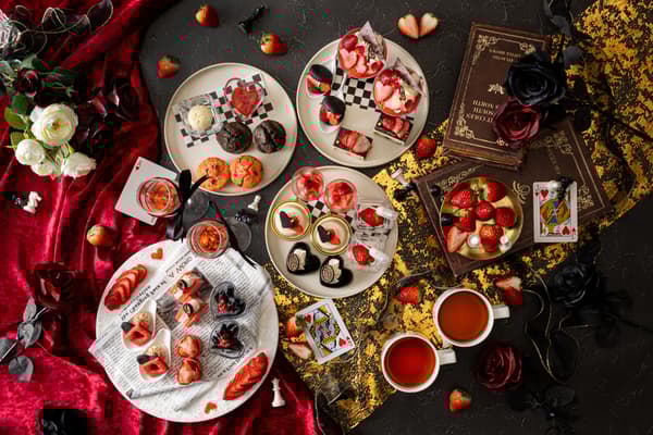 Imagen del Juego de Té de la Tarde de Fresas Amarin - Fiesta de Té de la Reina de Corazones