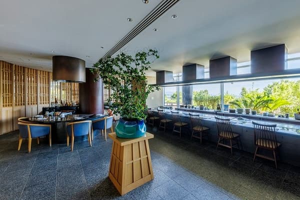 Interior del restaurante Teppanyaki Oomi