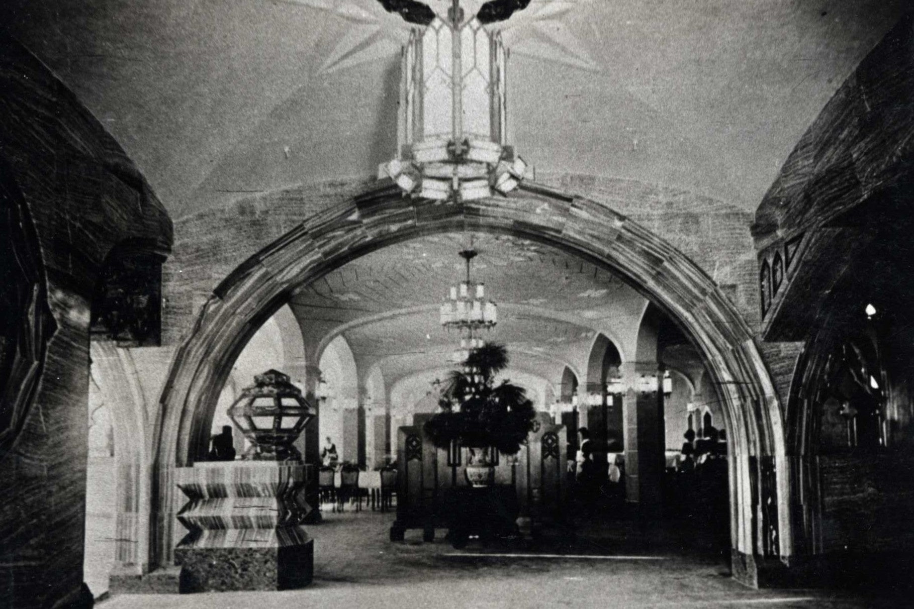 Western dining hall detail