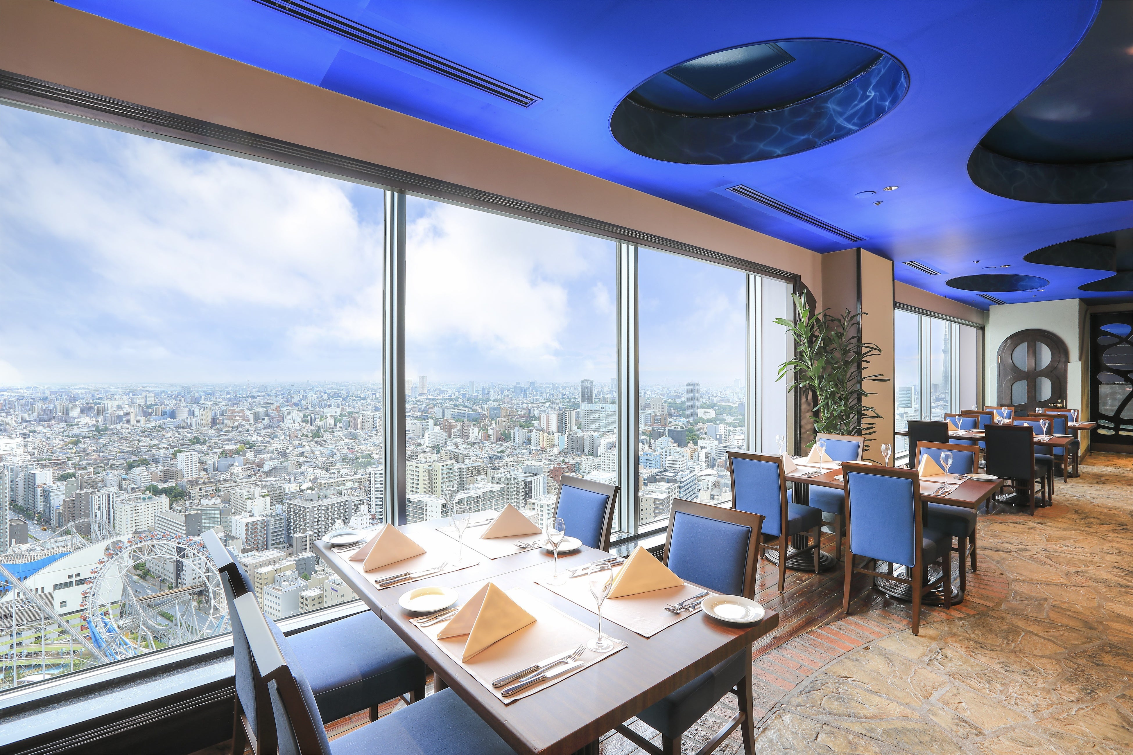 Artist Café interior