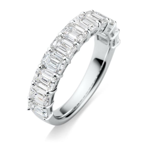 Anillo Half Eternity de Diamantes Creados en Laboratorio con Corte Esmeralda Eleniqu