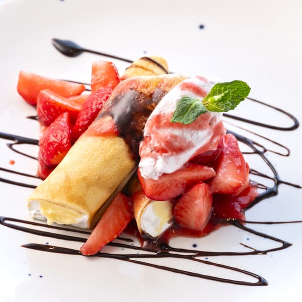 新鲜草莓可丽饼