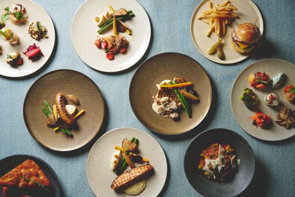 Berbagai hidangan utama yang dapat dipilih