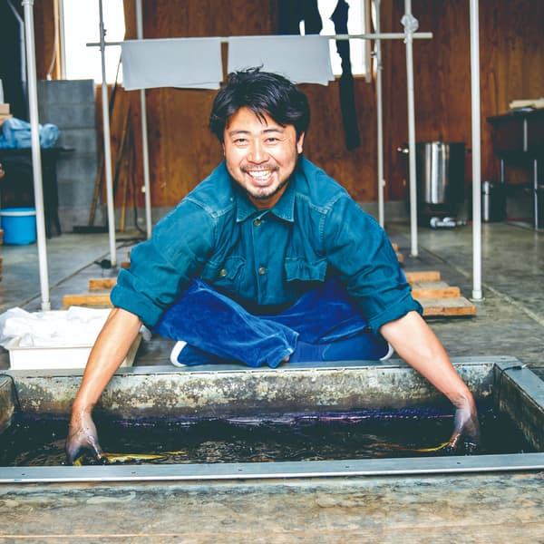Kenta Watanabe, petani indigo dan ahli pewarna
