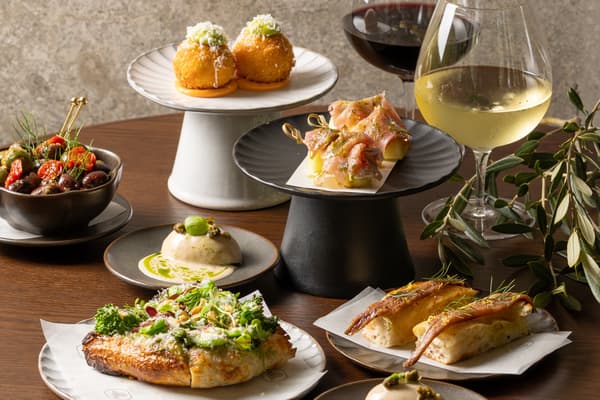 Le Pristine Canape Celebration