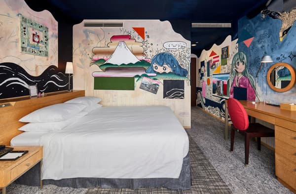 우연한 만남과 잠시 멈추는 순간을 초대하도록 설계된 인테리어