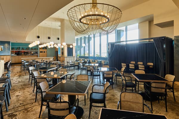 Official Website: https://thetheatertable.jp