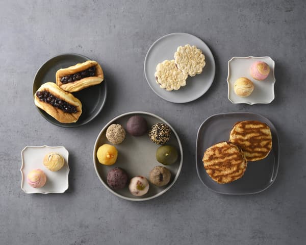 Dulces con mucha baya y anko