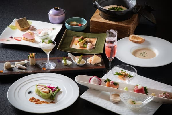 Spring dining scene at Bourou NOGUCHI Hakodate