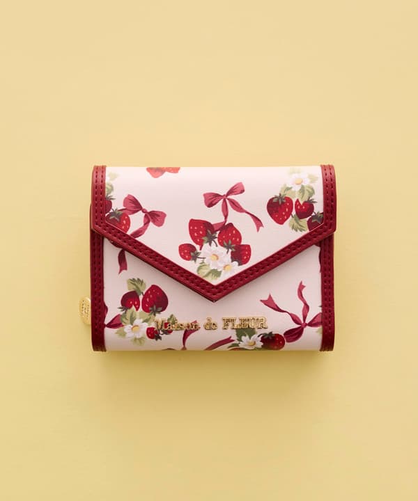 딸기 프린트 지갑